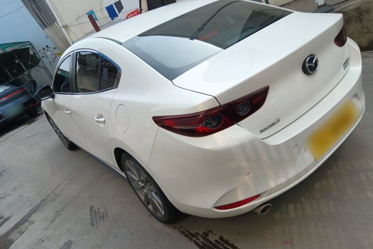 Used Mazda 3 Axela 2022 2.0L Automatic ZhiXuan Edition Exterior 2