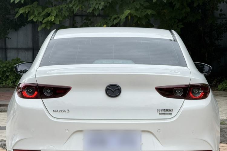 Used Mazda 3 Axela 2022 2.0L Automatic ZhiXuan Edition Exterior 2
