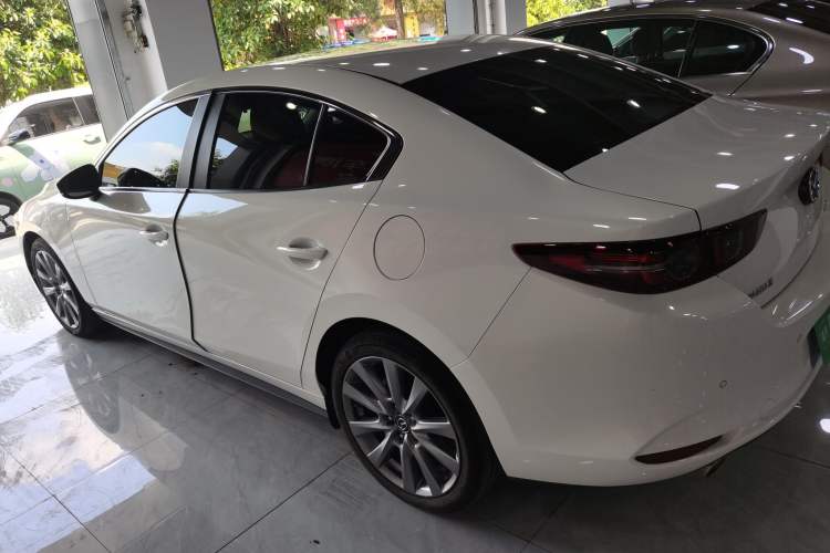 Used Mazda 3 Axela 2022 2.0L Automatic ZhiXuan Edition Exterior 2