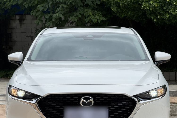 Used Mazda 3 Axela 2022 2.0L Automatic ZhiXuan Edition Exterior 3