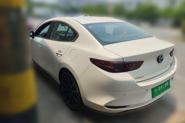 Used Mazda 3 Axela 2022 2.0L Automatic Zhi Rui Edition Exterior 3