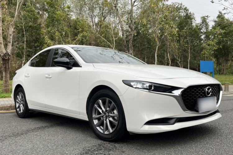 Used Mazda 3 Axela 2022 2.0L Automatic Zhiqing Edition Exterior 4