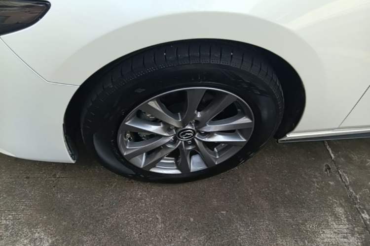 Used Mazda 3 Axela 2022 2.0L Automatic Zhiqing Edition Exterior 4