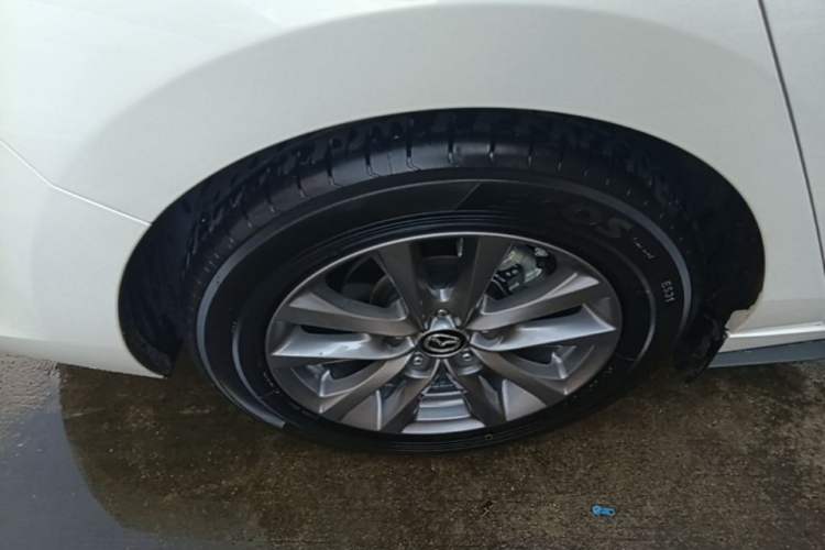 Used Mazda 3 Axela 2022 2.0L Automatic Zhiqing Edition Exterior 5