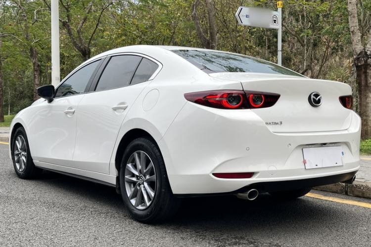 Used Mazda 3 Axela 2022 2.0L Automatic Zhiqing Edition Exterior 6
