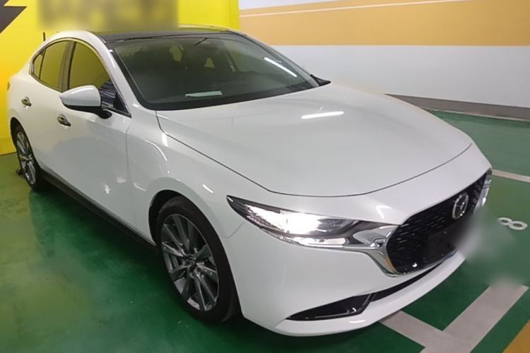 Used Mazda 3 Axela 2022 2.0L Automatic Zhiya Edition Front Right 45 Deg