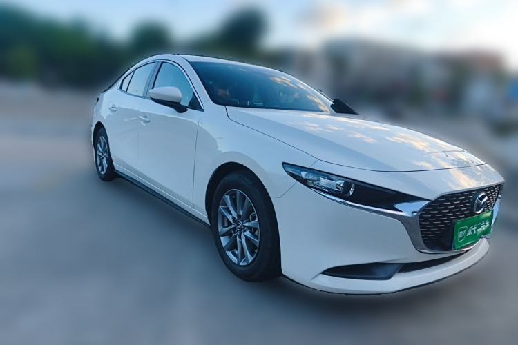 Used Mazda 3 Axela 2022 2.0L Automatic Zhiqing Edition Front Right 45 Deg