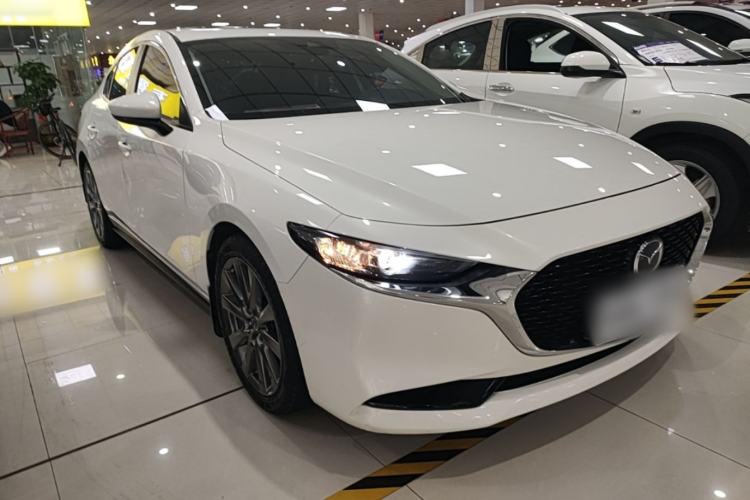 Used Mazda 3 Axela 2022 2.0L Automatic ZhiXuan Edition Front Right 45 Deg
