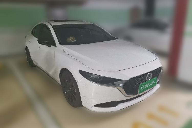 Used Mazda 3 Axela 2022 2.0L Automatic Zhi Rui Obsidian Edition Front Right 45 Deg