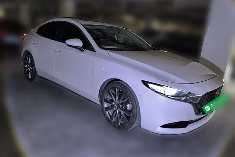Used Mazda 3 Axela 2022 2.0L Automatic Zhi Rui Edition Front Right 45 Deg