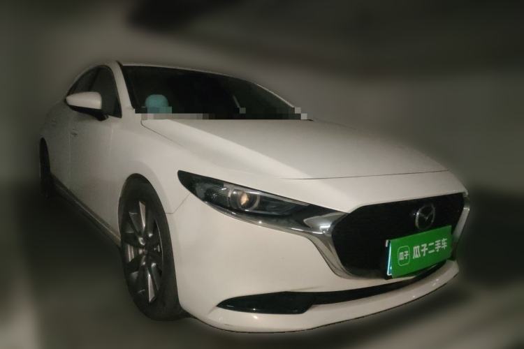 Used Mazda 3 Axela 2022 2.0L Automatic Zhi Rui Edition Front Right 45 Deg