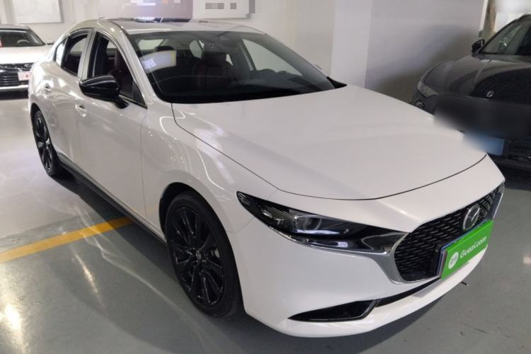 Used Mazda 3 Axela 2022 2.0L Automatic Zhi Rui Obsidian Edition Front Right 45 Deg
