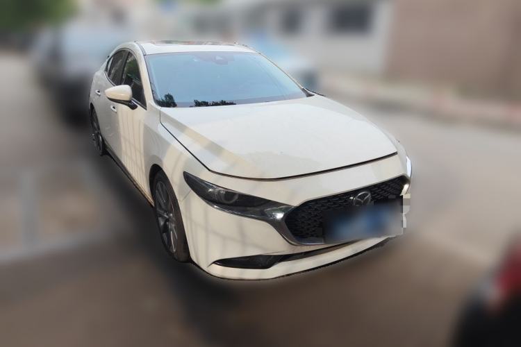 Used Mazda 3 Axela 2022 2.0L Automatic Zhi Rui Edition Front Right 45 Deg