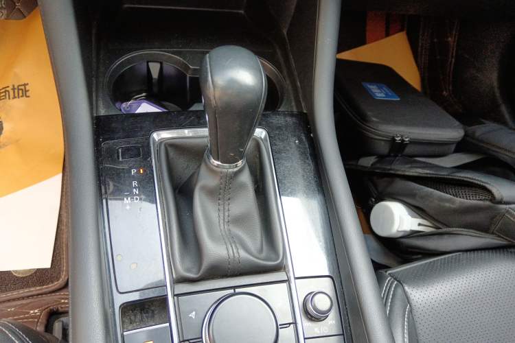 Used Mazda 3 Axela 2022 2.0L Automatic ZhiXuan Edition Gear Lever