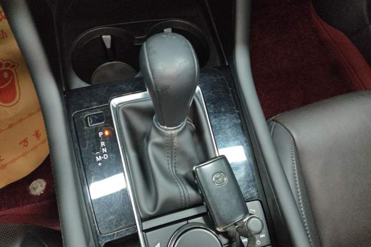 Used Mazda 3 Axela 2022 2.0L Automatic Zhiya Edition Gear Lever