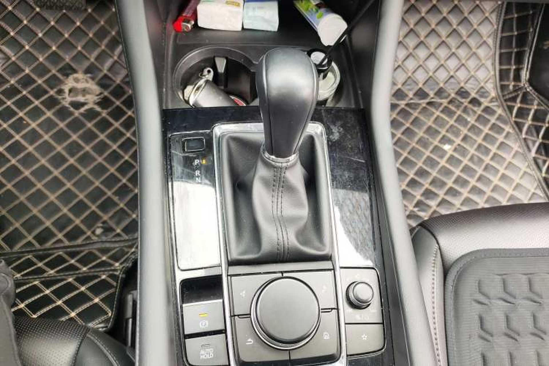 Used Mazda 3 Axela 2022 2.0L Automatic Zhi Rui Edition Gear Lever