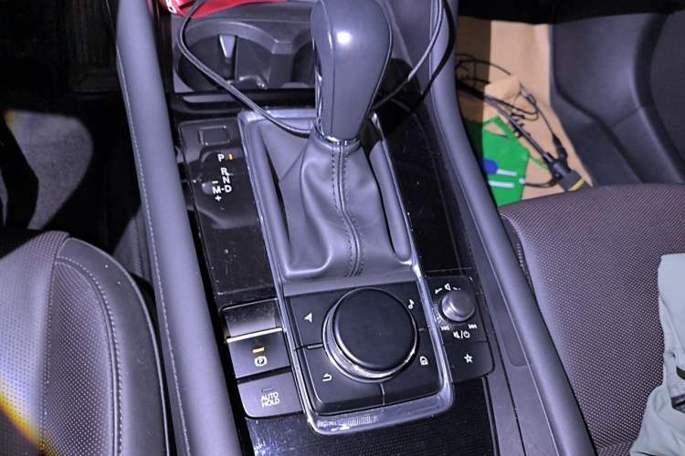 Used Mazda 3 Axela 2022 2.0L Automatic Zhi Rui Edition Gear Lever