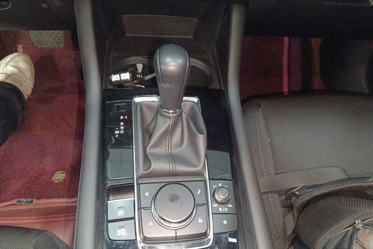 Used Mazda 3 Axela 2022 2.0L Automatic ZhiXuan Edition Gear Lever