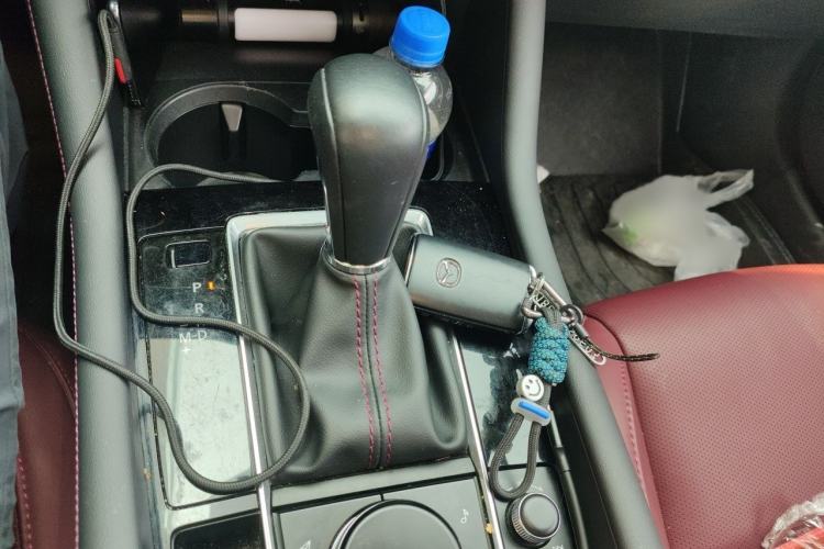 Used Mazda 3 Axela 2022 2.0L Automatic Zhi Rui Edition Gear Lever
