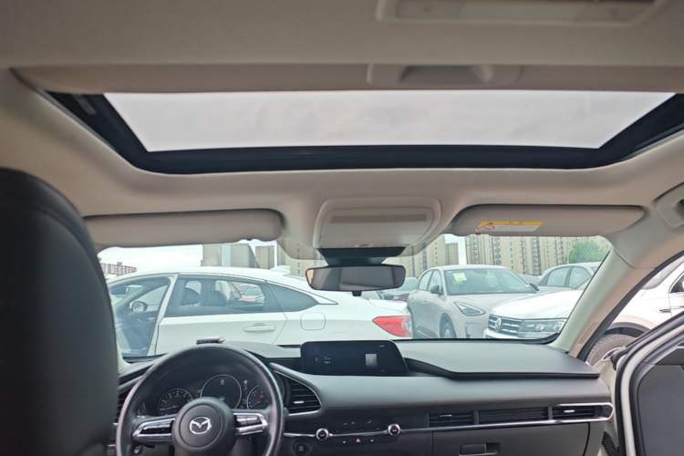Used Mazda 3 Axela 2022 2.0L Automatic Zhiya Edition Headliner