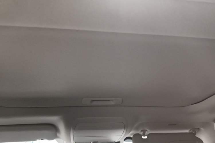 Used Mazda 3 Axela 2022 2.0L Automatic Zhi Rui Edition Headliner