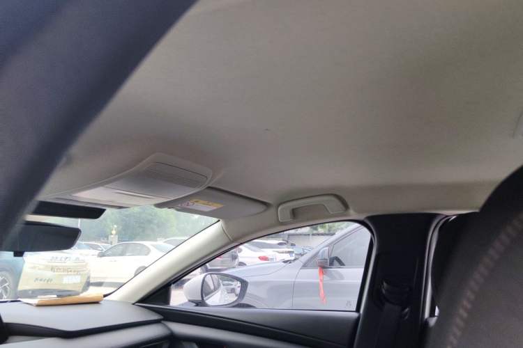 Used Mazda 3 Axela 2022 2.0L Automatic Zhiqing Edition Headliner
