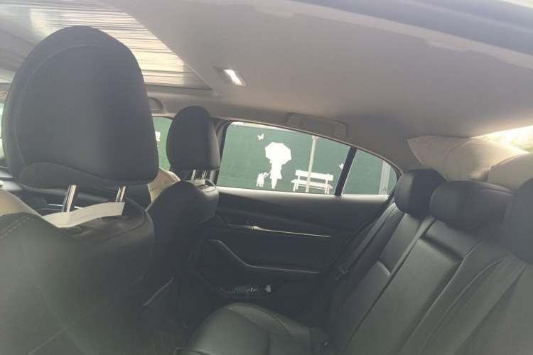 Used Mazda 3 Axela 2022 2.0L Automatic Zhiya Edition Headliner