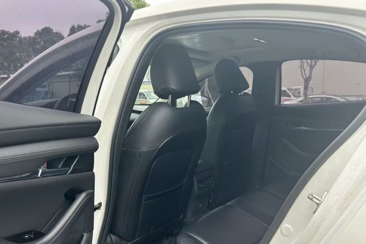Used Mazda 3 Axela 2022 2.0L Automatic Zhiya Edition Interior 4