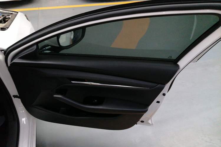 Used Mazda 3 Axela 2022 2.0L Automatic Zhiya Edition Interior 5