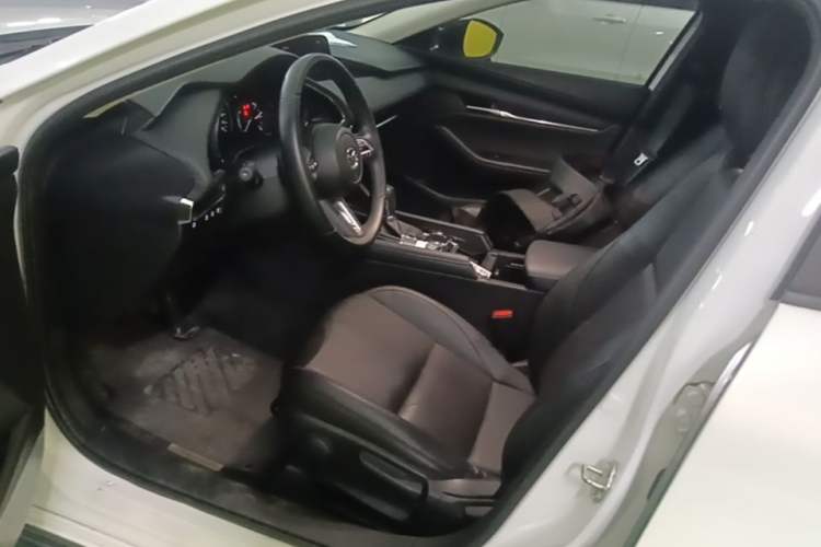 Used Mazda 3 Axela 2022 2.0L Automatic Zhiya Edition Left Front Seat