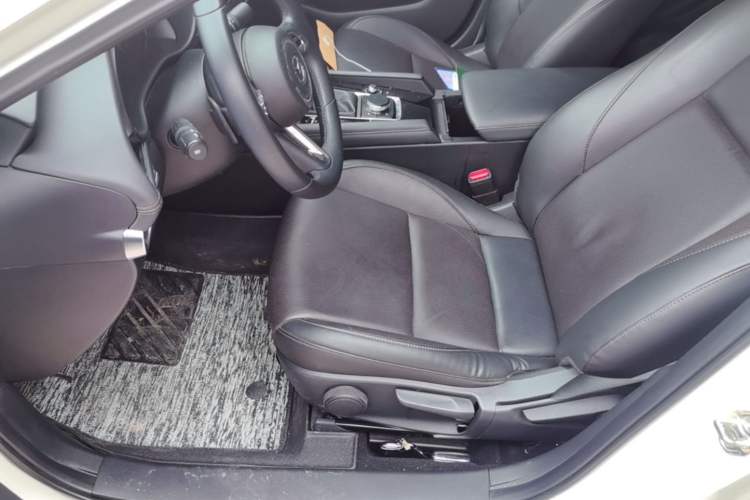 Used Mazda 3 Axela 2022 2.0L Automatic Zhiya Edition Left Front Seat