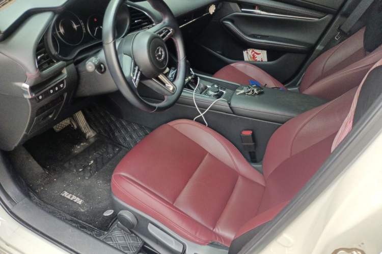 Used Mazda 3 Axela 2022 2.0L Automatic Premium Black Obsidian Edition Left Front Seat