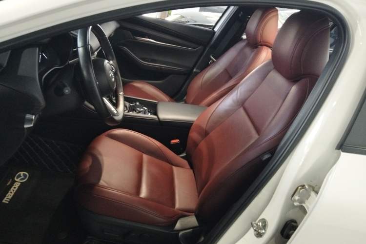 Used Mazda 3 Axela 2022 2.0L Automatic Zhi Rui Obsidian Edition Left Front Seat
