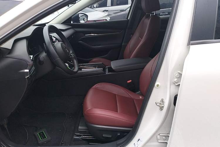 Used Mazda 3 Axela 2022 2.0L Automatic Zhiyao Obsidian Edition Left Front Seat