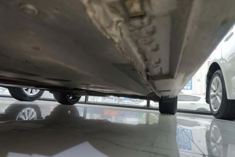 Used Mazda 3 Axela 2022 2.0L Automatic Premium Black Obsidian Edition Left Side Sill