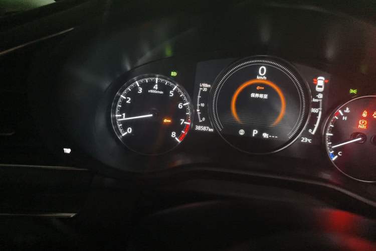 Used Mazda 3 Axela 2022 2.0L Automatic Zhi Rui Obsidian Edition Odometer Close Up