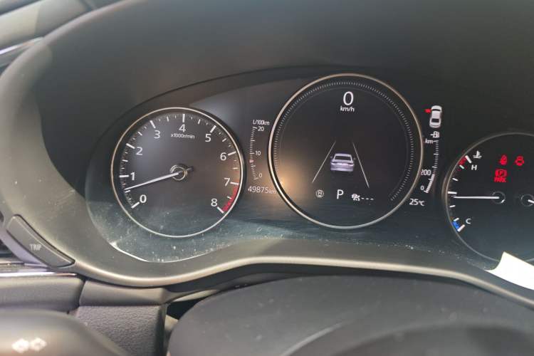 Used Mazda 3 Axela 2022 2.0L Automatic Zhi Rui Edition Odometer Close Up