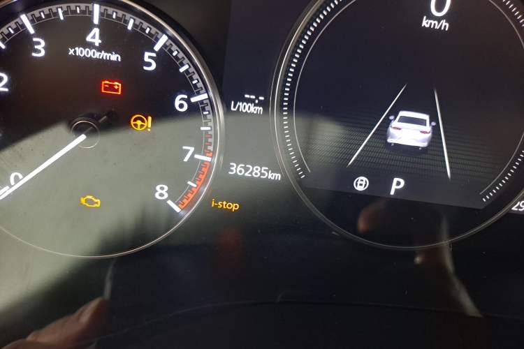 Used Mazda 3 Axela 2022 2.0L Automatic Zhiya Edition Odometer Close Up