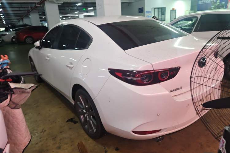 Used Mazda 3 Axela 2022 2.0L Automatic Zhiya Edition Rear Left 45 Deg