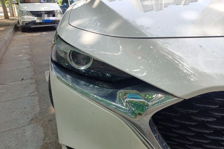 Used Mazda 3 Axela 2022 2.0L Automatic Premium Black Obsidian Edition Right Front Headlight