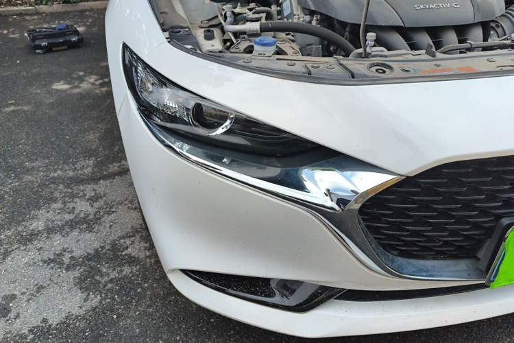 Used Mazda 3 Axela 2022 2.0L Automatic ZhiXuan Edition Right Front Headlight