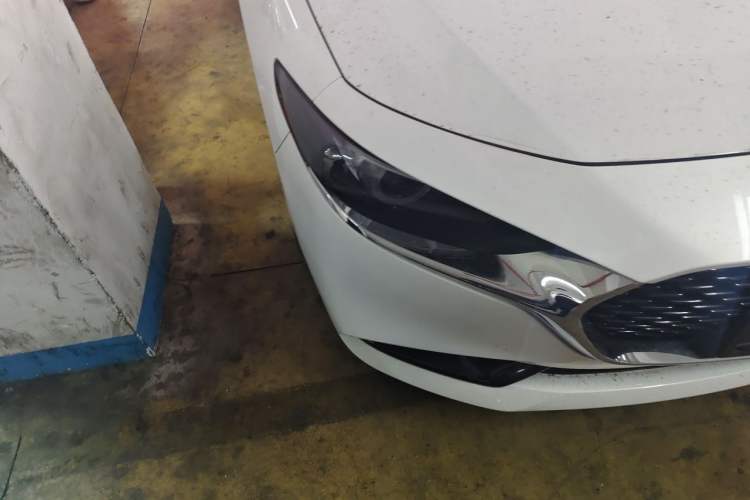 Used Mazda 3 Axela 2022 2.0L Automatic Zhiya Edition Right Front Headlight