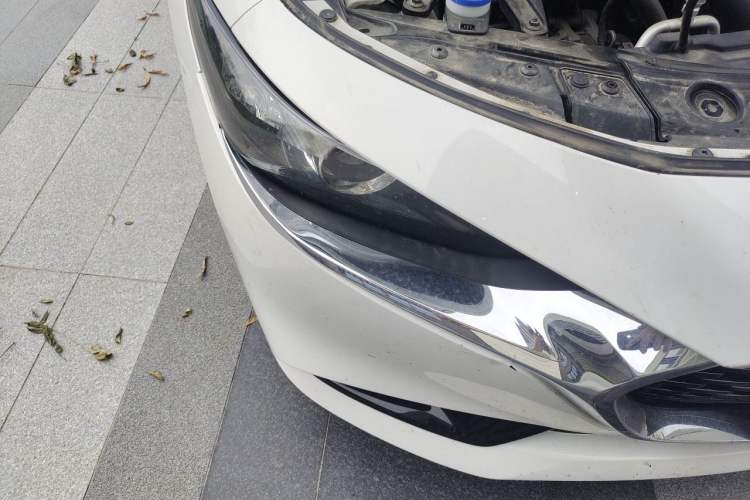 Used Mazda 3 Axela 2022 2.0L Automatic Zhiya Edition Right Front Headlight