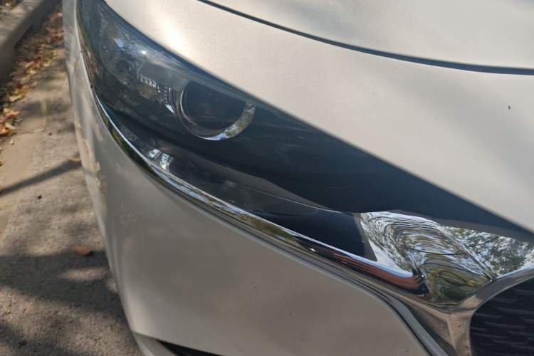 Used Mazda 3 Axela 2022 2.0L Automatic Zhi Rui Edition Right Front Headlight