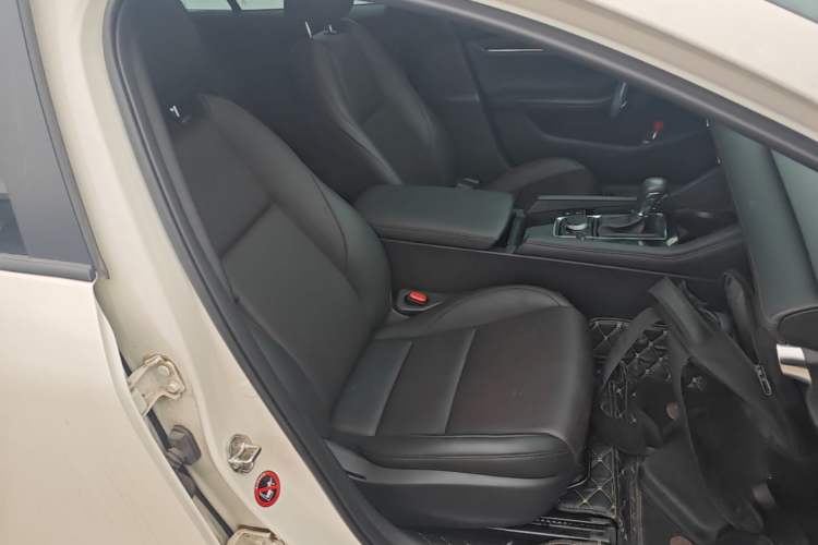 Used Mazda 3 Axela 2022 2.0L Automatic Zhiya Edition Right Front Seat