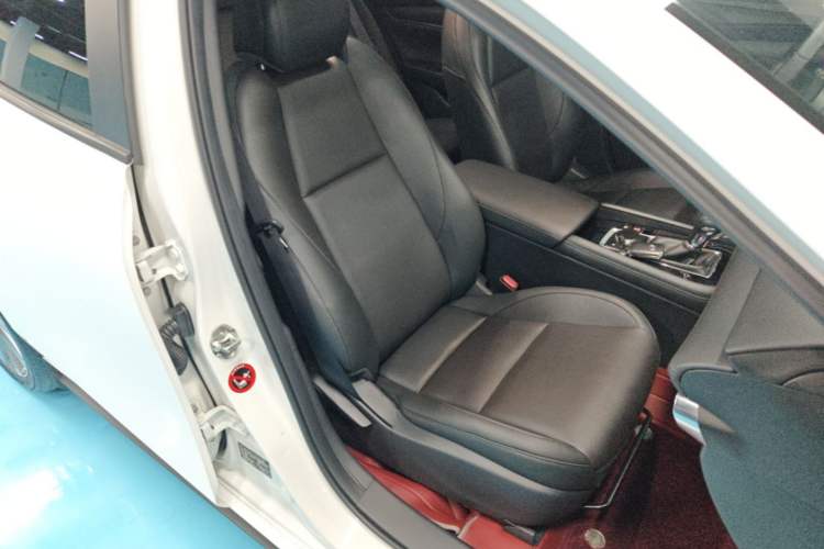Used Mazda 3 Axela 2022 2.0L Automatic Zhiya Edition Right Front Seat