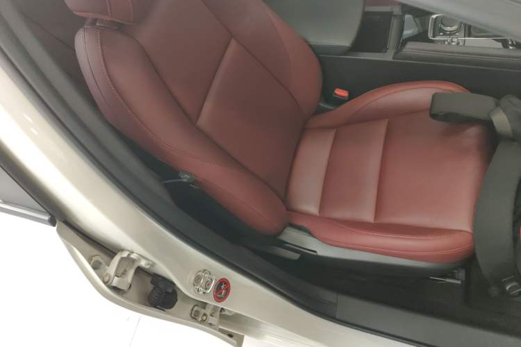 Used Mazda 3 Axela 2022 2.0L Automatic Premium Black Obsidian Edition Right Front Seat
