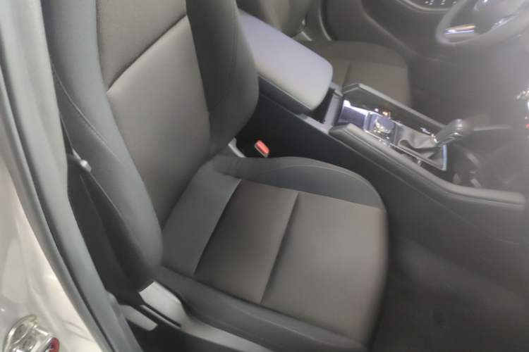 Used Mazda 3 Axela 2022 2.0L Automatic ZhiXuan Edition Right Front Seat