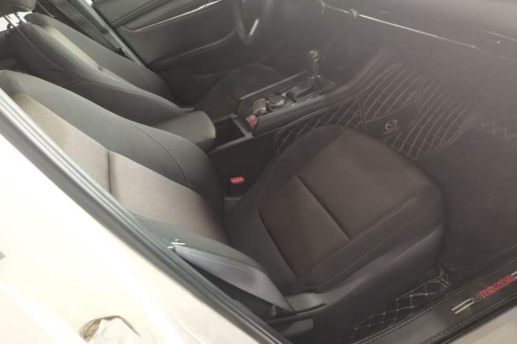 Used Mazda 3 Axela 2022 2.0L Automatic ZhiXuan Edition Right Front Seat