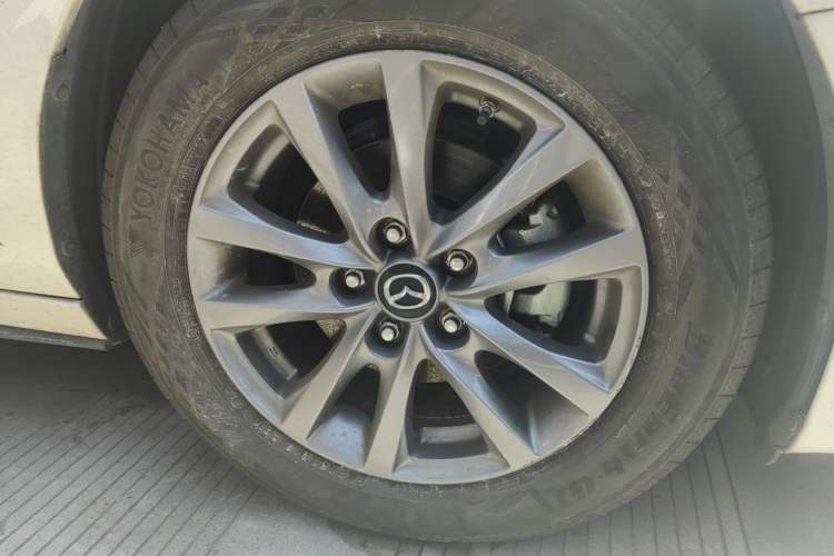 Used Mazda 3 Axela 2022 2.0L Automatic Zhiqing Edition Right Front Wheel Hub